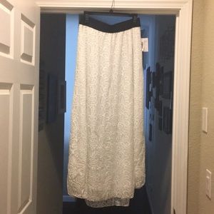 LulaRoe Lucy white lace skirt